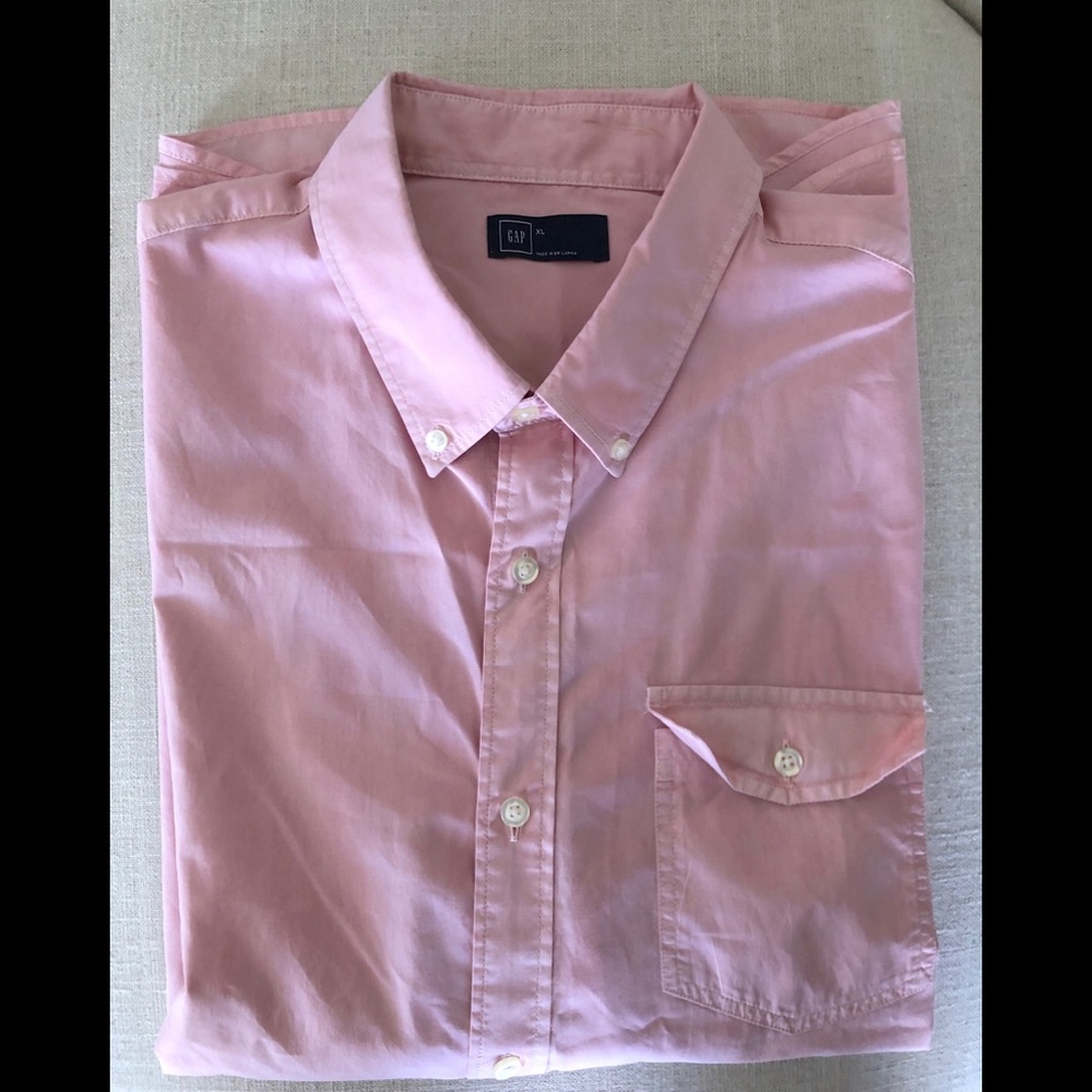 Short sleeve shirt from GAP.